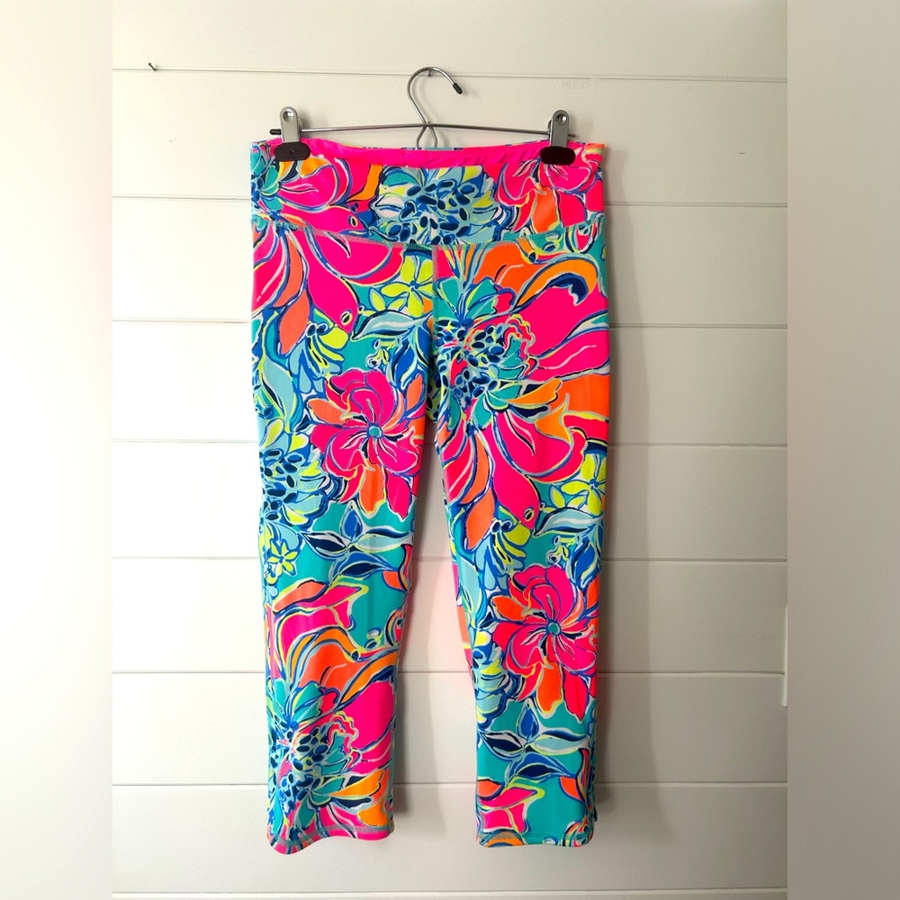 Lilly Pulitzer Luxletic Weekender crop leggings | size L